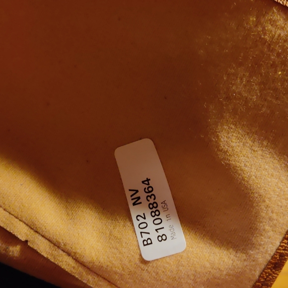 Dooney & Bourke All Weather Leather Vintage Carrier Bag - B702 - Picture 9 of 16